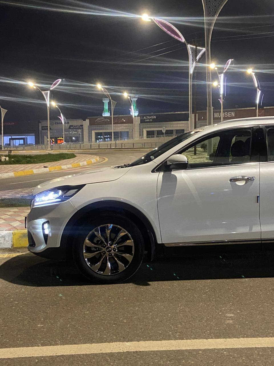 للبيع كيا سورينتو 2020
موديل 2020
السيارة نظيفة كلين 
مواصفات فول
- بصمه 
- مرايات شفط 
- لايت زينون 
فقط بنورما ما بيها 
السيارة استخدام شخصي
جاهزة للفحص
سعر : 270 بيها مجال بسيط 
رقم الهاتف : ***********
