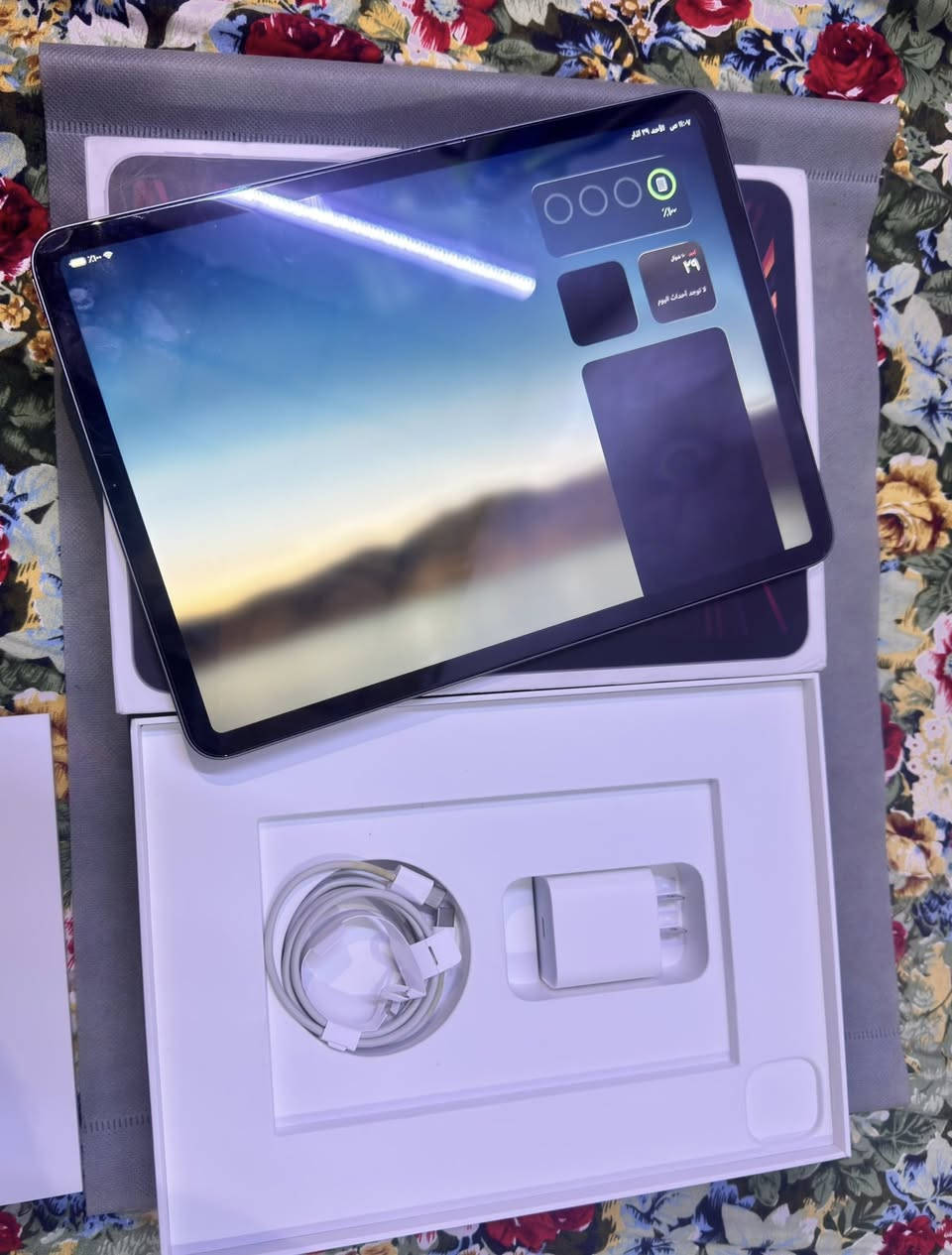 � جهاز نضيف كلش استعمال خفيف

 • المعالج: M1 قوي وسريع
 • الذاكرة: 128GB
 • صحة البطارية: 81% 🔋
 • يشغل ببجي على 120 فريم صافي 🎮
 • الشاشة: كلش واضحة وما بيها أي مشكلة

💯 الجهاز خالي من الأعطال، شغال تمام
📍 المكان:  – سبع البور)

💰 السعر: (700 وبي مجال )


**إذا كنت صاحب هذا الإعلان وتريد حذفه لأي سبب، رجاءا أرسل رسالة إلى الدعم الفني**