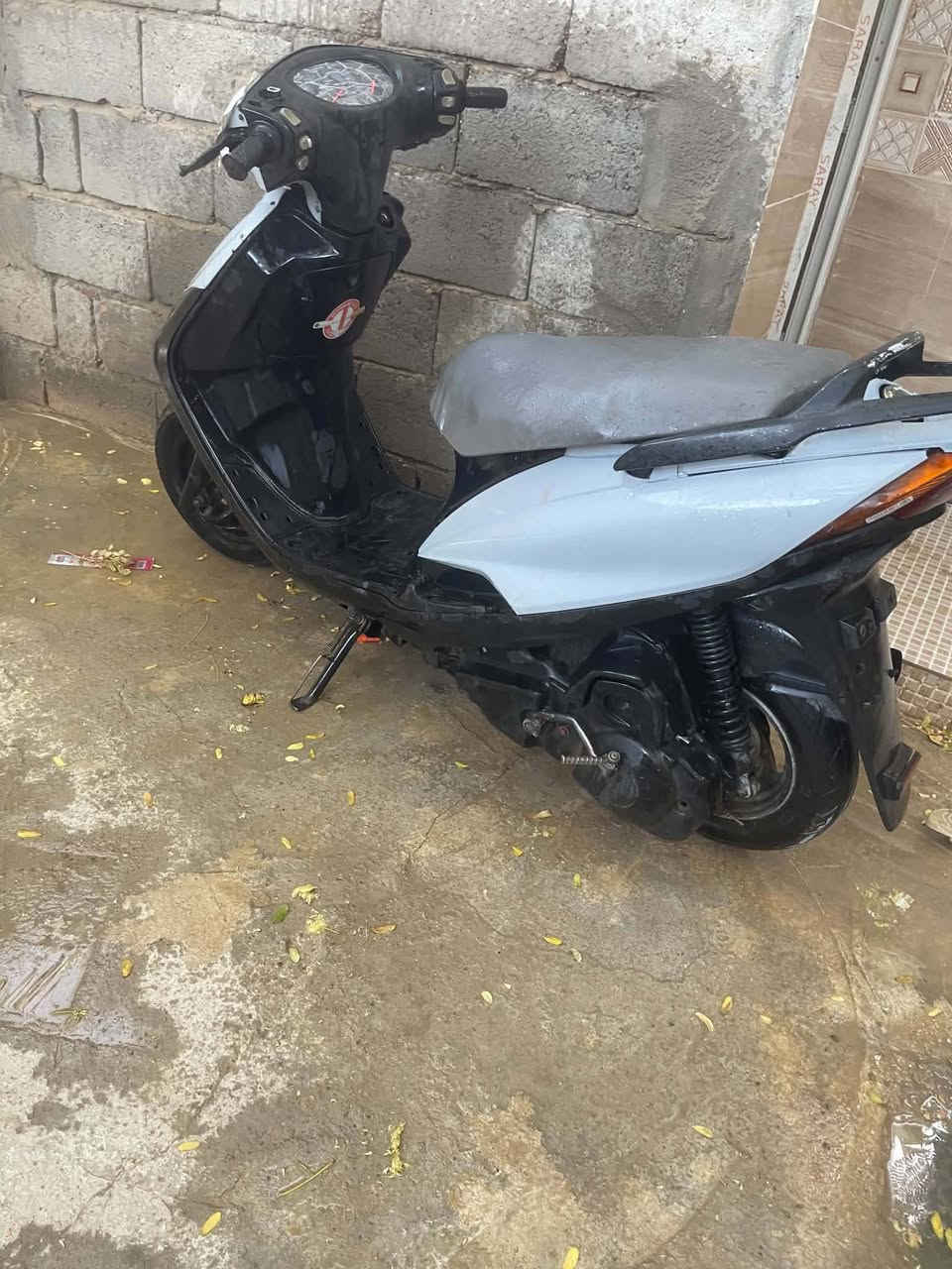 دراجه ماكس نضيفه للبيع مكان ديالى بعقوبة باب الدرب س( 350) ‏‪***********‬‏
