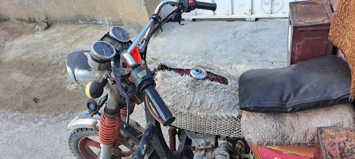 السلام عليكم
ستوته للبيع موديل 2017 اوراق اصوليه مكاني ديالى دلي عباس سعر 800الف وبيهه مجال 
*********** اتصل ودلل
