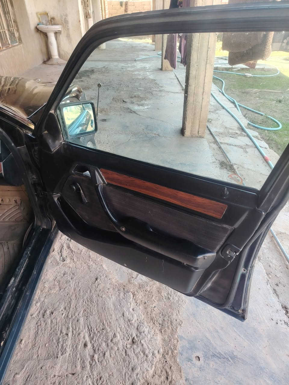 للبيع
موديل ٧٩
كير ومحرك بطه شرط قبل شهرين مشدود
مصبوق عام جماليه بدون اي ضربه
سياره جاهزه خير من الله مال جناي
السعر 55 ومجال بصيط 
*********** رقم صاحب السياره
