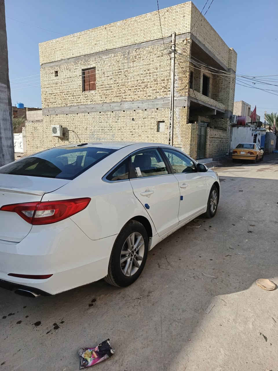 السلام عليكم سوناتا 2015 للبيع وارد أمريكي سياره مبدل بس بنيد والباقي مكفول كفاله عامه محرك 2400 كير حداديه تبريد ثلج سياره خير من الله السعر 110وبيها مجال قليل الاستفسار على هذا الرقم ***********
