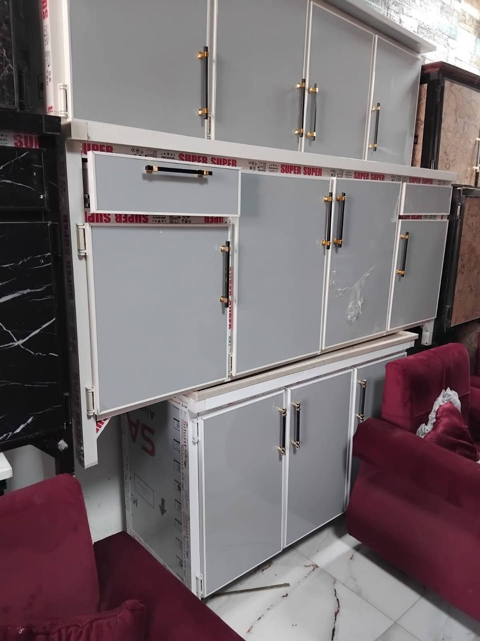 السلام عليكم 
كاونترات مترين ومتر ونص سنك متر ٣٠ مرمر جديد مكان بعقوبه شارع تحرير بهرز مجاور قاعات بيانو مقابيل مستشفى الحياه استفسار *********** يوجد خدمه توصيل
