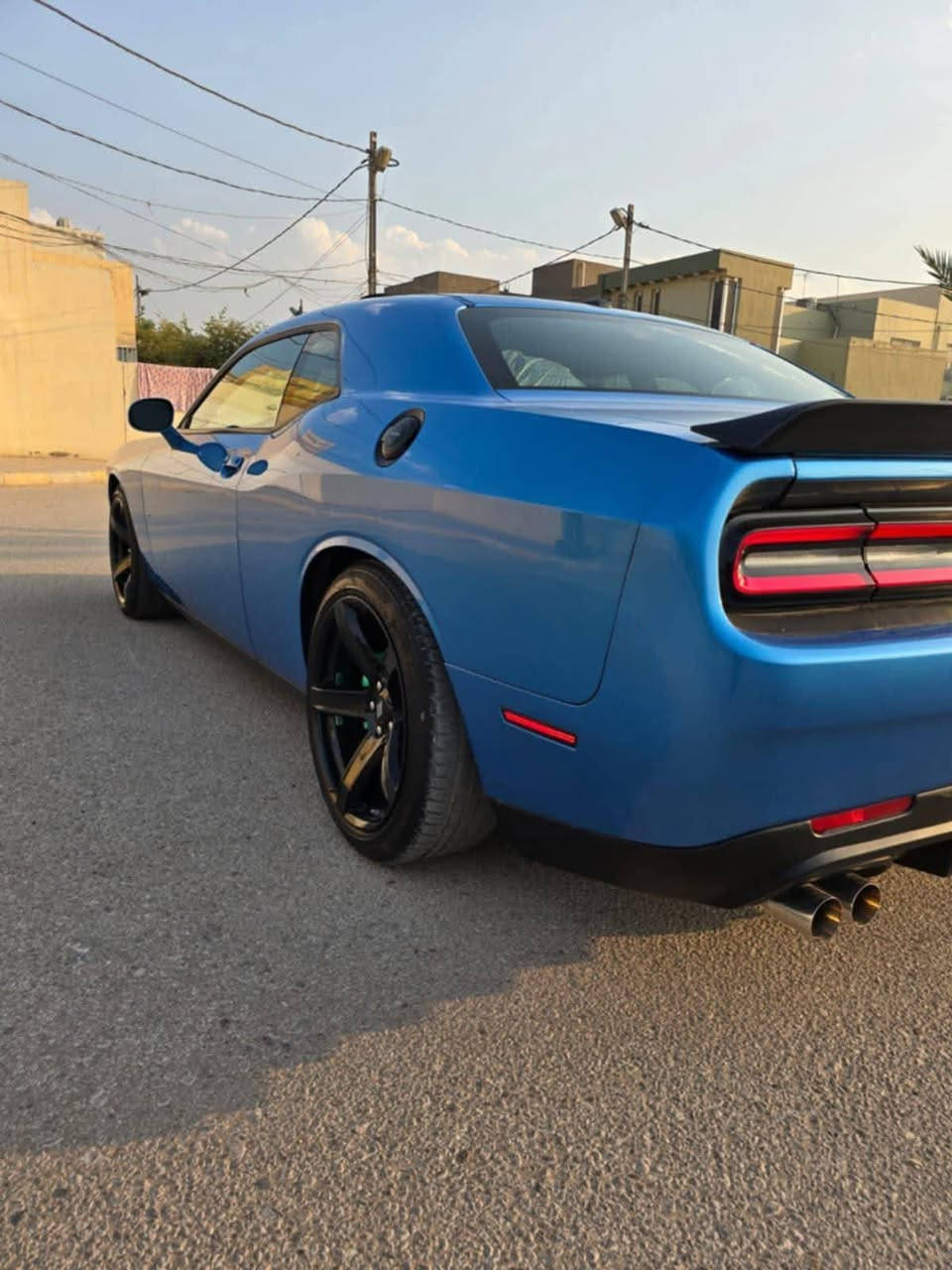 السلام عليكم
دوج جالنجر موديل 2023 Blacktop 
(1)محرك 6 سلندر 3600
(2)كشنات جلد زائد تدفئه
(3)شاشه وسط
(4)ستيرن تدفئه
(5)سلايت
(6)مرايات جانبيه هيتر
(7)كشنات كهرباء
(8)تبريد قطعتين مناخي
(9)ويل قياس 20 نجمه
(10)نضام صوت الباين
ماشيه ٢٨ الف
و باقي موصفات معروفه
ضرر سياره طرف بنيد صبغ فقط بدون ارباك او تبديل 

للأستفسار اتصال على الرقم ***********
