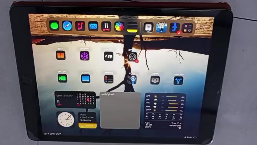 ايباد9 للبيع ذاكره 64 . السعر 225 وبي مجال


**إذا كنت صاحب هذا الإعلان وتريد حذفه لأي سبب، رجاءا أرسل رسالة إلى الدعم الفني**