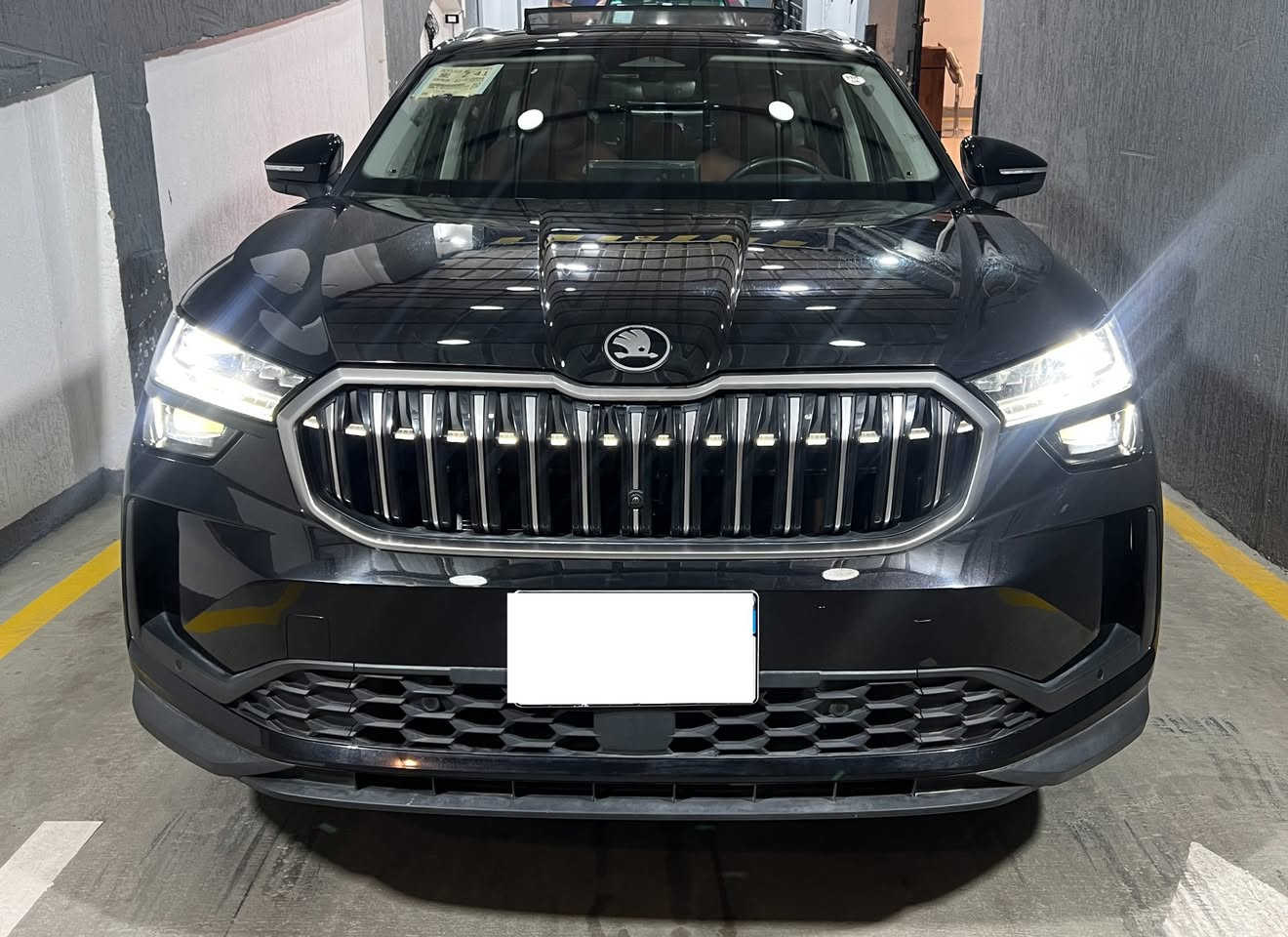 Skoda Kodiaq suite 2025 | وكيل

عداد 30000  كم
الماتور 1400 CC
فابريكا بالكامل من الخارج والداخل
سقف بانوراما - كاميرا 360 - مقاعد جلد
صيانات توكيل بالكامل

للتواصل : 01050867556 - 01050866957 القاهرة, مصر


**إذا كنت صاحب هذا الإعلان وتريد حذفه لأي سبب، رجاءا أرسل رسالة إلى الدعم الفني**