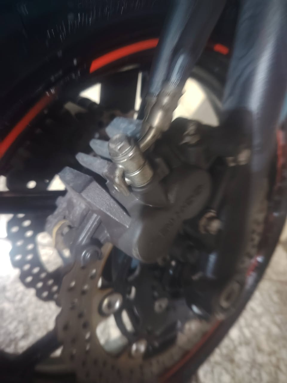 كاوسكي ٢٠١٢ محرك ٦٥٠  دراجه مكينته تخبل بيه خربطه فقط يحتاجله تريتيب الدراجه شغاله يرادله ادامه المكان بغداد ***********
