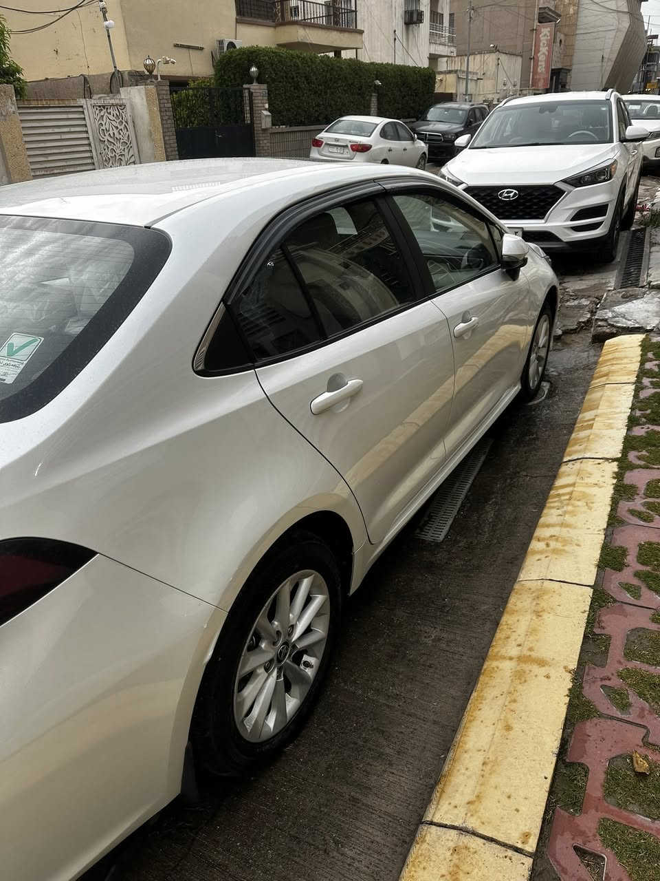 السلام عليكم عندي كورلا ساز موديل 2022 السياره ماشيه 58 الف بيها مكانات بارد وبيها حالوب جدا بسيط في الجنطه وكم وحده بلقماره السياره فتحه سقف بصمه رقم اربيل تحويل مباشر مكان السياره بغداد الكراده السعر 160 ورقه وبيها مجال جدا بسيط للاستفسار الاتصال ***********
