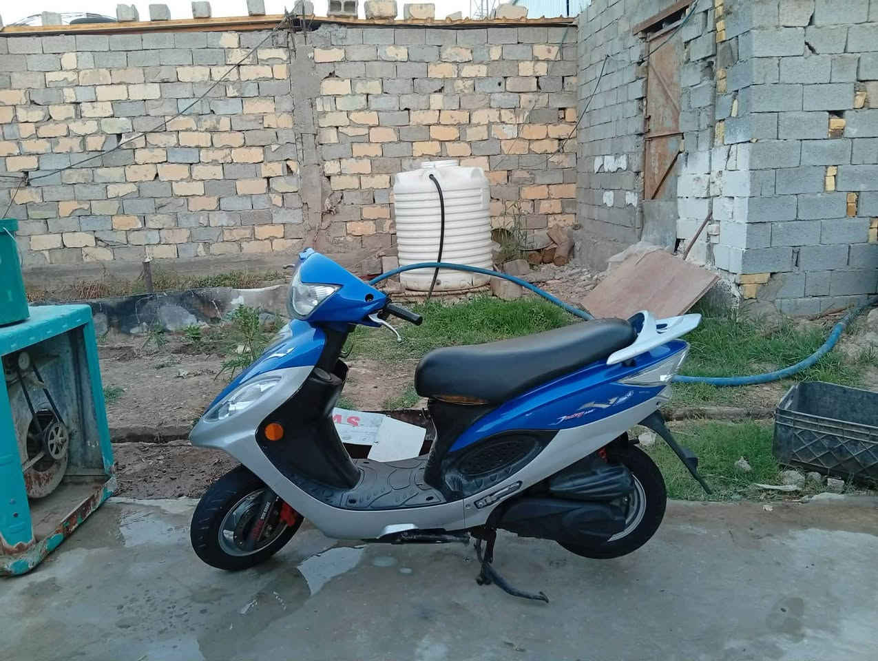 كامكو v2 فحل 2016 
كفاله عامه السعر 900 وبيها مجال قليل 
مكاني رفاعي ***********
