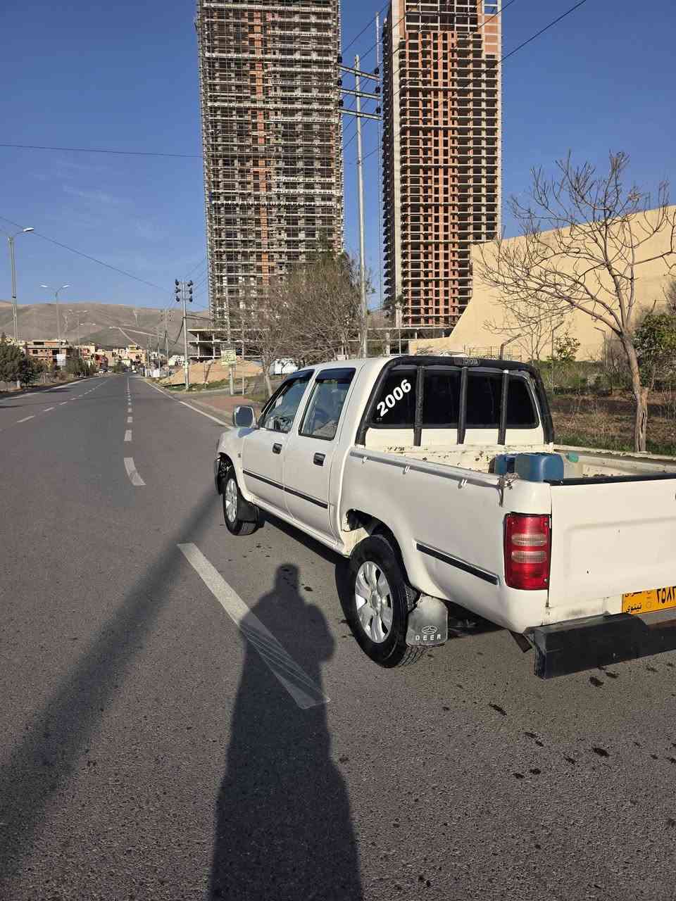 پیکاب دیر 2006 بخ ئاڕم و سەنەوی هەیە گێرو مەکینەو ئەکسەلی بەشەرت ڕادێتر و پاتری و کارەبای تازەیە چوار تایەی تازەی هەیە نۆزڵ و ملە بەخ تاقم پلاک تێست کراوە تازە زۆر پاک و تازەیە بەشەرت  نرخی 41 گەڵا  ***********
