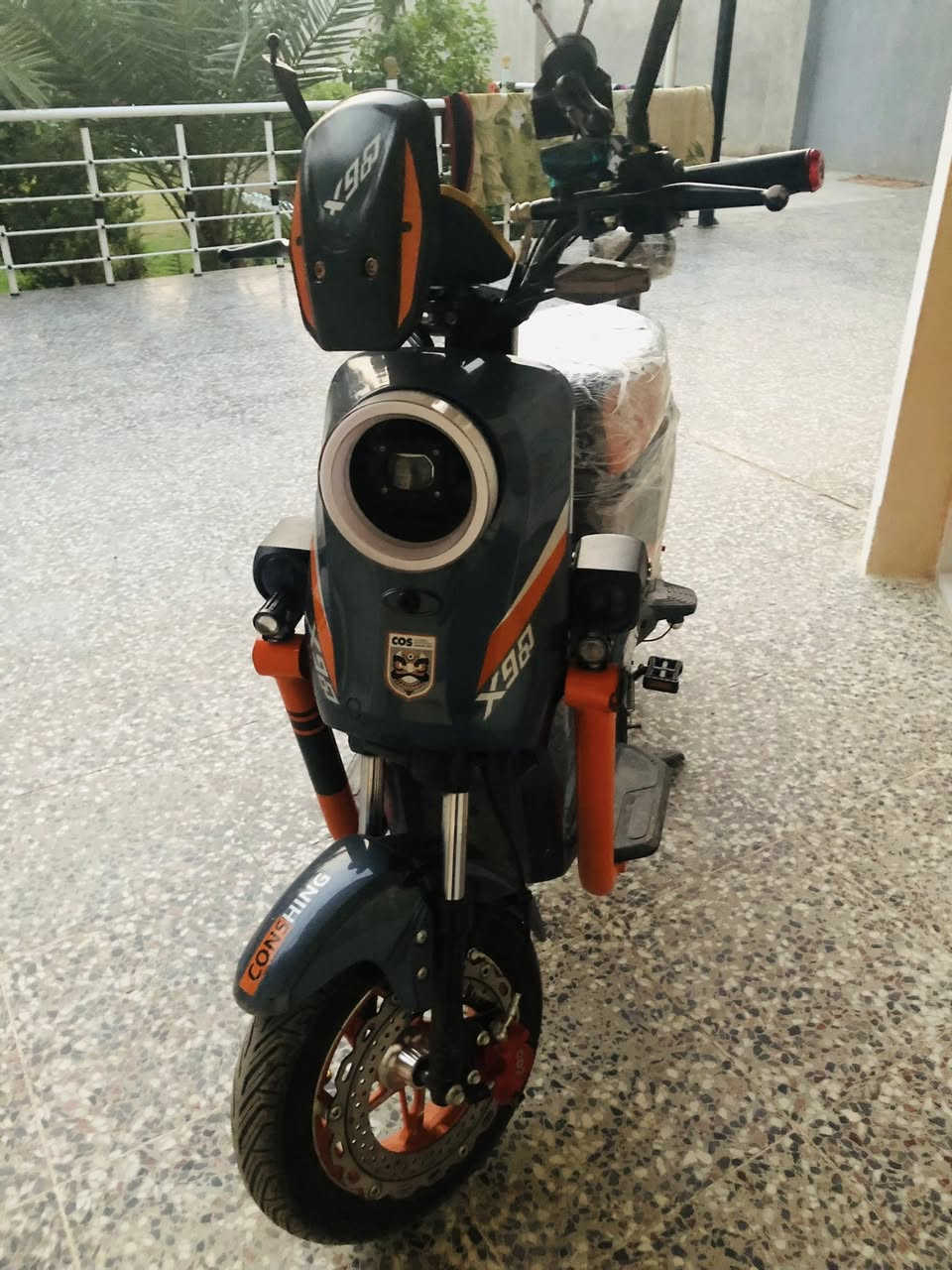 دراجه شحن للبيع x900. بطاريات كبار 5 سرعته 60حقيقي دراجه نضافه 80٪؜ دراجه بيه عطل بس سرع ماتطلع  ونمر كذالك سعر 400وبيه مجال مكان بغداد جسر ديالى  . ***********
