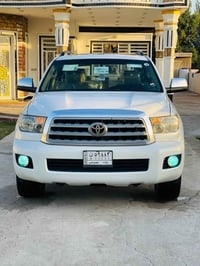 تيوتا سيكويا  بلاتينيوم  بسمي مشروع وطني  موصفاتههً معروفه داخل بيجي  ...