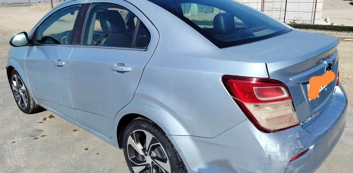 شوفرليت سونك موديل 2017 بإسمي رقم انكليزي 
مواصفات LT وارد أمريكي 
محرك 1500 
حادثها جاملغ والضرر قليل جداً
شاشة كبيرة اصلية
شاشة عطلات
مري كهرب + هيتر
لايت لد
صندوق بصمة
جام اوتو
حساس ضغط الاطارات
حساس جودة دهن المحرك
تحكمات ستيرن و مثبت سرعة (كروز سرعة )
تراکشن کونترول on/off
كير اوتو 
سعر ٦٠ 
مکان السيارة ذي قار
رقمي ***********
