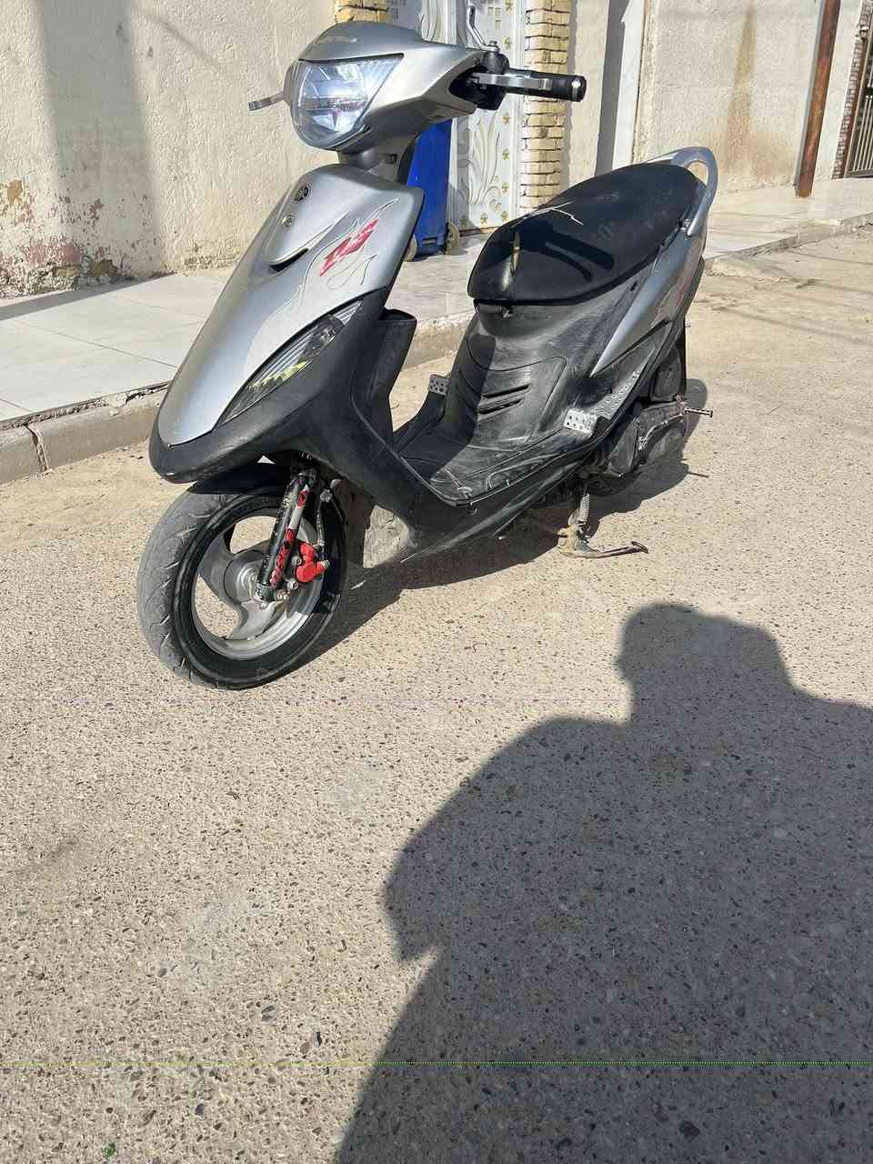 دراجه ماكس عدله نظافه١٠٠/١٠٠ برغي ما مفتوح بيه بوشه ٤٩بلاد كهربائيات شغاله كله أوراق تحويل بنفس اليوم السعر800 وبيه مجال بسيط الشراي يجي خاص لو يتصل ع الرقم***********
