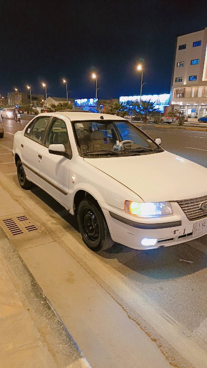 السلام عليكم ورحمه الله وبركاته سمند 2013 مقفوله من الصبغ والتبديل بها ضربه خفيفه بالدوسه مكان السياره البصره دول الشرطه السعر 42 وبيها مجال لشراي ***********
