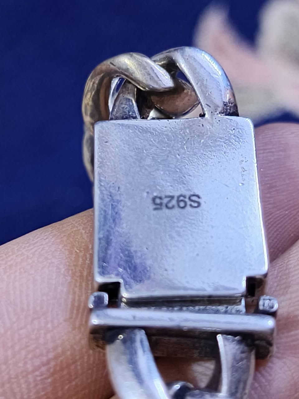 متاح زناجيل وسوارات بهل شكل فضه استرلينه مختمه مثل ما واضح سعر القطعه ٢٥ ألف


**إذا كنت صاحب هذا الإعلان وتريد حذفه لأي سبب، رجاءا أرسل رسالة إلى الدعم الفني**