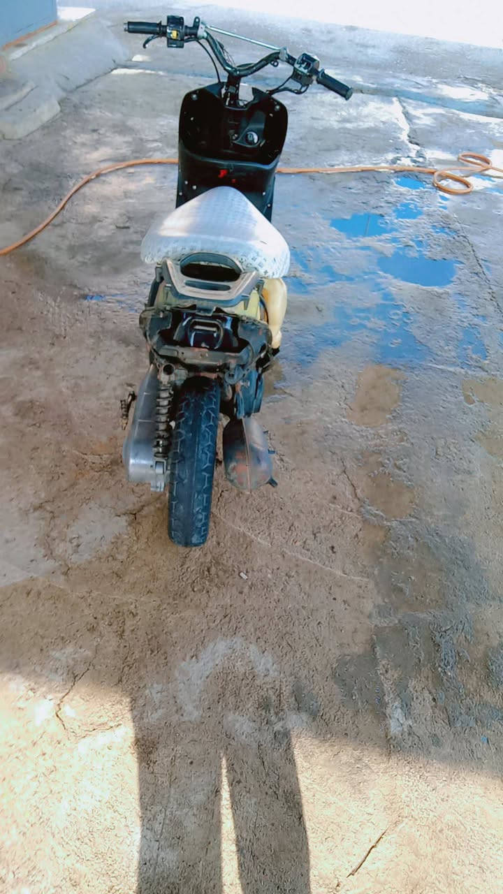 عنده هاي دراجه 200 وبيها مجال مكان واصل تقاطع حركه كفاءات  077
***********
