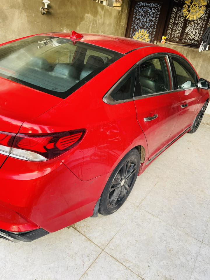 سوناتا 2019 السيارة 1/1 فول اعلى فئة ماشيه 60 الف ، محرك 2.4 كفاله ، رقم بصرة حرة تحويل ***********
