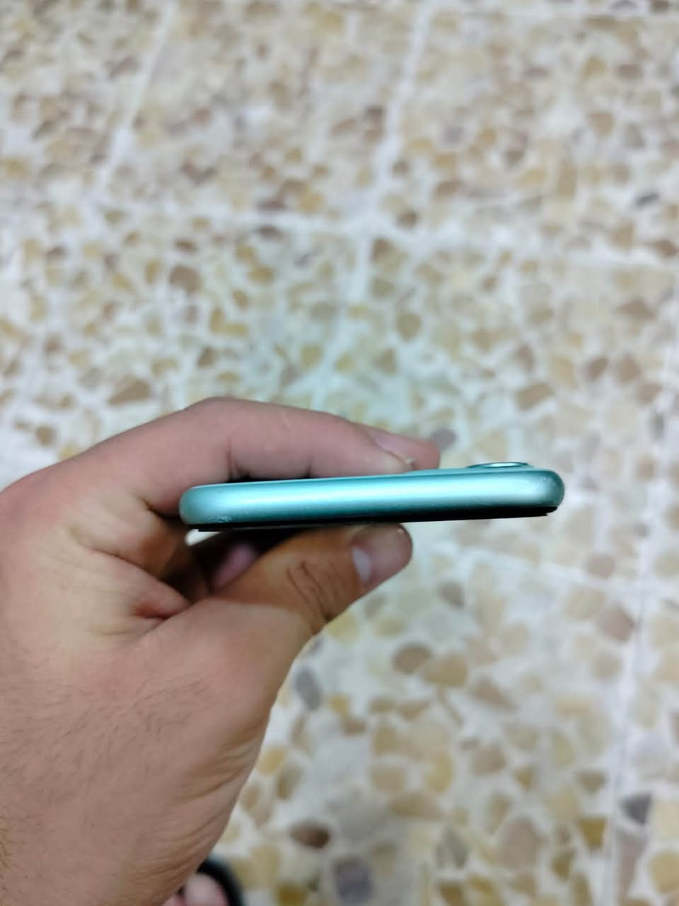 ‏سلام عليكم iPhone 11 عادي مبدل شاشه
اصلية بطارية 75 الجهاز كدامك *********** وتساب 
؟￼￼
