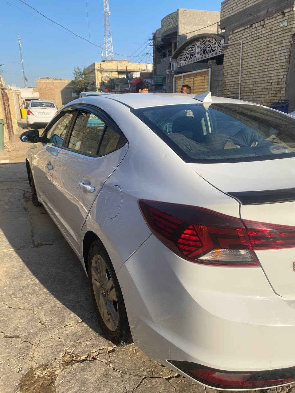 السلام عليكم النترا موديل 19 امريكي فول واحد على واحد
-كير at
-مكينة صدر جديد 
-تبريد ثلج 
-اربع بصمات 
اشاير بلمري
-فتحة 
-بغداد بأسمي
ماشية 115 
السعر 133 وبيهة مجال مكاني ابي غريب العصرية 
رقم الهاتف " ***********".  كورك
               "***********" . اثير
