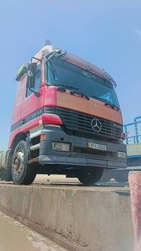 لبيع مديل 2001 رقم واصط مكان بغداد تصل 07750802050