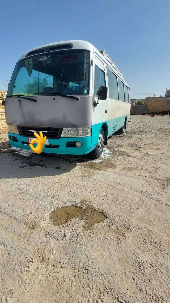 كوستر للبيع موديل2002
مكينه وكير مكفولات 
اكسن بيه ونه 
سياره بس الاخضر مصبوغ 
ما متواجد على فيس رقم ***********
