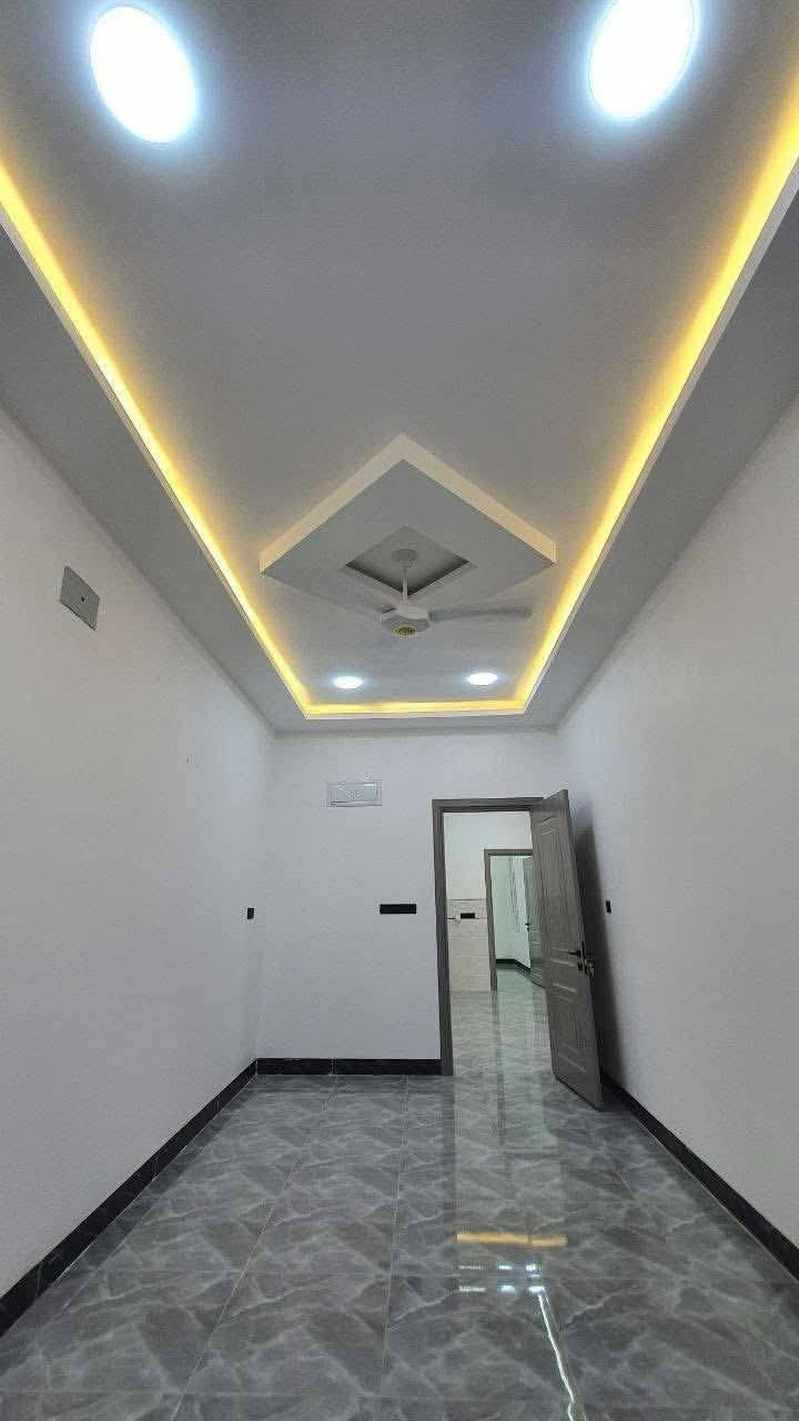 🛑 #عروض_مكتب_الساير
🛑 دار #للبيع في  مزارع زيونة
               مقابل دائره المرور.. 

🛑 مساحة الدار108) متر  🏠 . 

🛑 مساحة الواجهه  ( 6وربع ) متر 🏗.

🛑 خدمات كامله ماء 💧 وكهرباء ⚡ شارع تبليط 
       🛣 
🔴الدار طابقين

🔴الدار بناء حديث زيرو .. مجهز باحدث مواد البناء 

🛑 سند الدار جمعيه شمس نينوى معامله تمليك كامله(وصل بلديه) 📜 .

🛑 للاستفسار الاتصال على الأرقام التاليه :***********
***********
..........

🛑 عنوان المكتب موصل/ مزارع زيونة

🛑 نستقبل كافة عروضكم التجاريه والسكنيه والزراعيه 
      والجمعيات 
مزارع زيونة في الموصل
@إشارة
