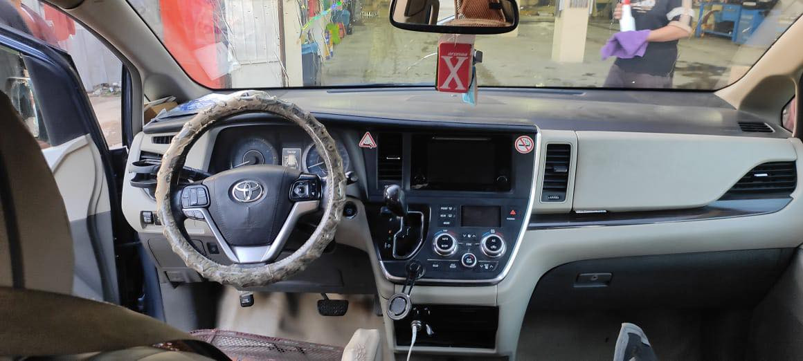 تيوتا سينا /2017
كامل مواصفات XLE

بيبان كهرباء 

صندوق كهرباء  

3 قطع تبريد 

7 راكب 

رادارات خلفية 

رادار مري جانبية 

كاميرا خلفية 

فتحة 

رقم اربيل

صور الحادث مرفقة داخل الصور 

السيارة جاهزة من كلشي 

سعر (178)

مكاني ديالى - خان بني سعد 

للتواصل ***********

***********
