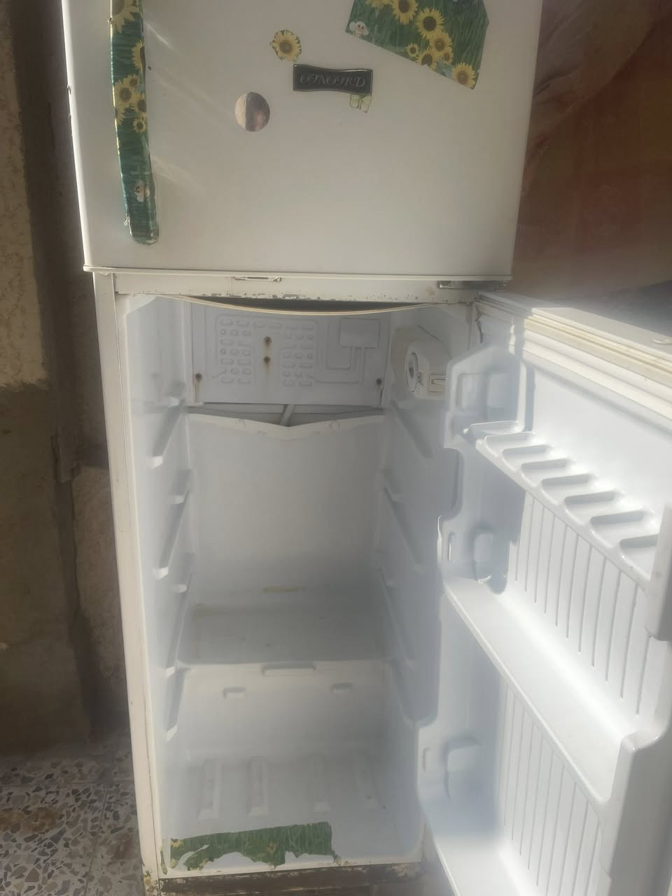 ثلجه للبيع سعر  170 الف. لاستفسار ***********
