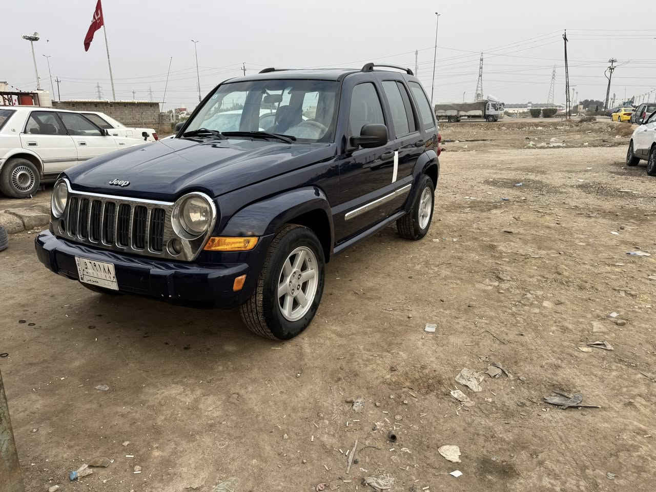 السلام عليكم جيب لبرتي موديل 2007 محرك 3700 مكفول جديد السياره ماشيه 117 الف رقم بغداد بسمي السياره حادثه بابتين جاهزه من كلشي السعر 78 وبيه مجال بسيط مكان السياره واسط الاتصال بالرقم ***********
