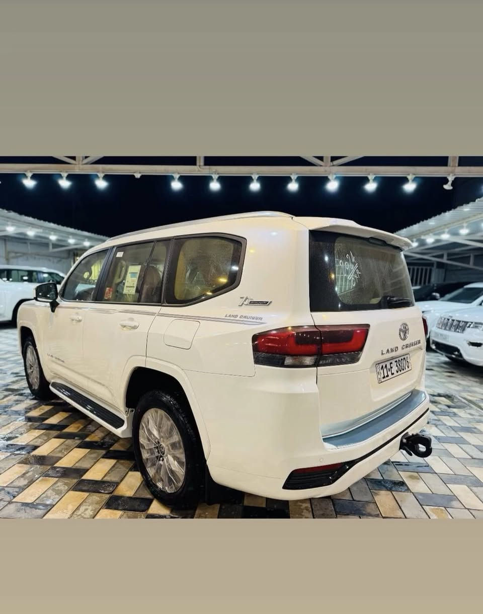 السلام عليكم
LAND CRUISER 2023

‏GXR LlMTED SAS 

2023 ساز تنفس طبيعي 

ماشية 11000 سيارة بوضع الزيرو 

السياره فول مواصفات مكفولة كفالة عامة

موجودرقم بغداد بسمي تحويل ثاني يوم

السعر 685 ورقة 🌟

مكان السيارة نجف  📍

تواصل 

***********
