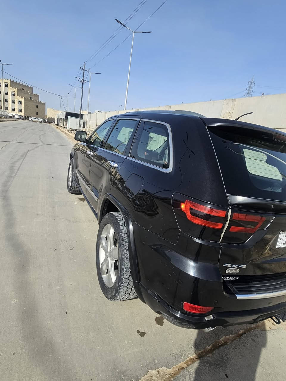 السلام عليكم جيب 2011 بيع + مراوس 
محدث دعاميه 17 السياره 8سلندر 5700
Overland فول مواصفات 
جنطه كهرباء 
كشنات خزن 
مرايات تعتيم 
كشنات كهرباء 
محرك جديد مبدل وشرط برغي ممفتوح بي
داخله كلين وعندي تقرير بيها وهنا بالعراق صار بيها رش ٣ قطع 
نواقصها حداديه ولايتها ضعيف غيرهم ماكو 
مكاني كوت 
ترهم مراوس وبيع 
سعرها مناسب 
تفاصبل اكثر واتساب ***********
