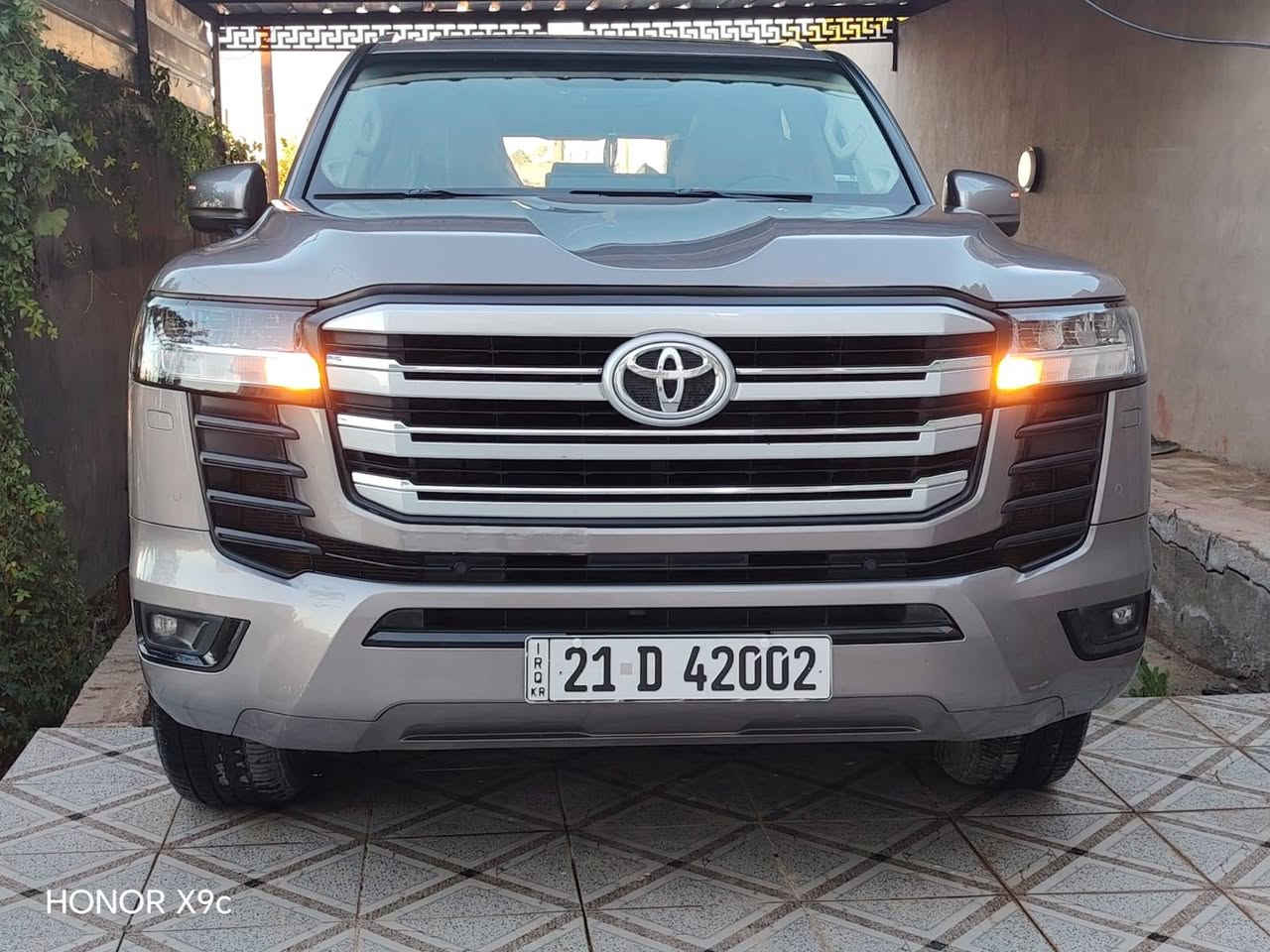 سلام عليكم من رخصت مدير الكروب سياره الاندكروز موديل 2022 رقم سليمانيه بسمي سياره ماشيه ٩٨ الف حقيقي سياره تون توربو موصفات سياره حلوه مكفوله كفاله عامه مكان سياره بابل خابر ودلل /*********** /*********** بدون مراوس قفل قفل ٥٨٠ يعني 580 بدون معامله سياره جديده معنه الكلام العنوان بابل جبله سعر بلاش /***********
