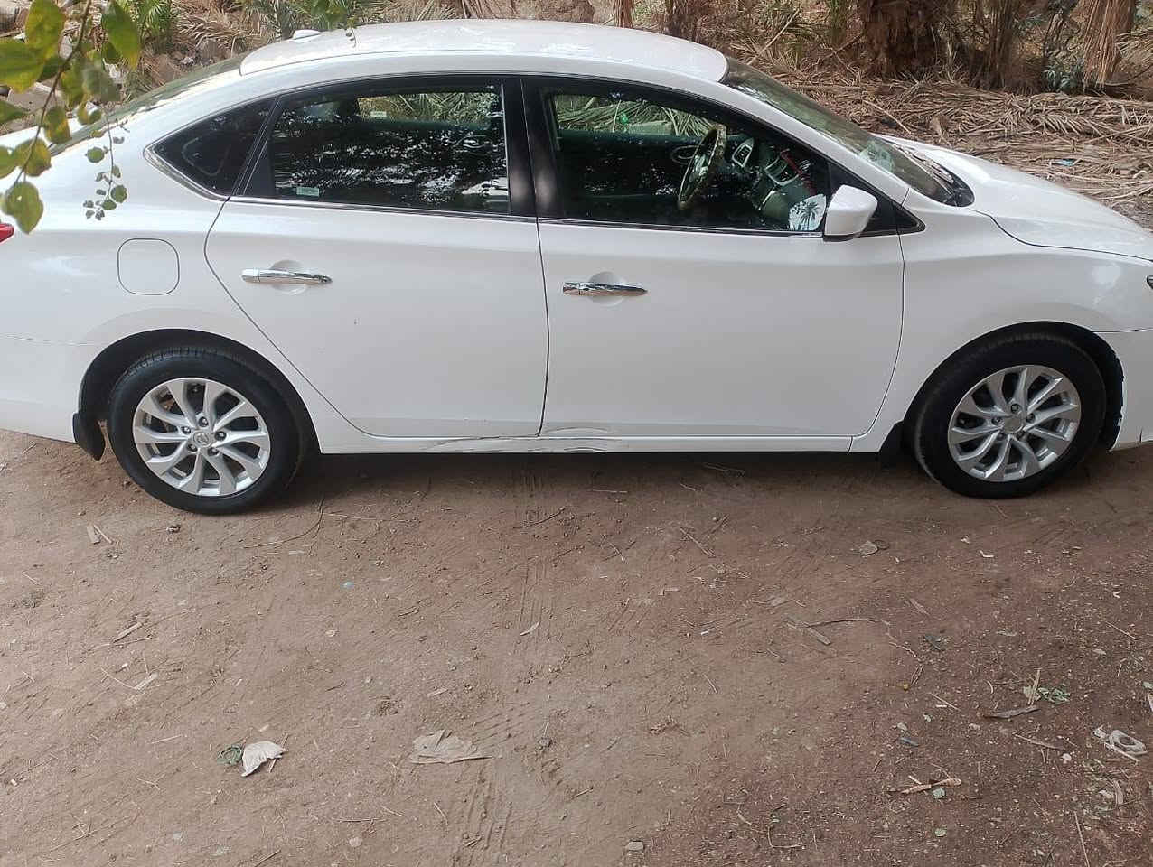 نيسان سنترا وارد امريكي موديل 2019 رقم بابل باسمي ماشية 78 محرك 1800 حادثها جانبي باب السائق وجاملغ
مواصفاتها
 بصمة تشغيل
 بصمة ابواب 
كامرة دوار 
رادار امامي 
تحكمات استيرن 
شاشة اعطال 
السهر 108 وبيه مجال
تحويل مباشر  ***********
