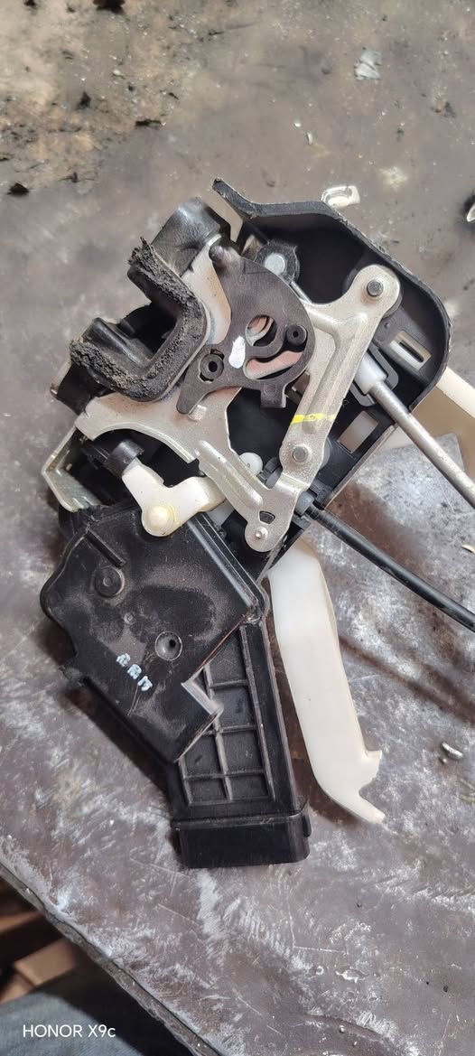 اللهم صلّ على محمد وآل محمد 
توصيل جميع المحافظات #كيا_كارنز 
واتساب ***********
