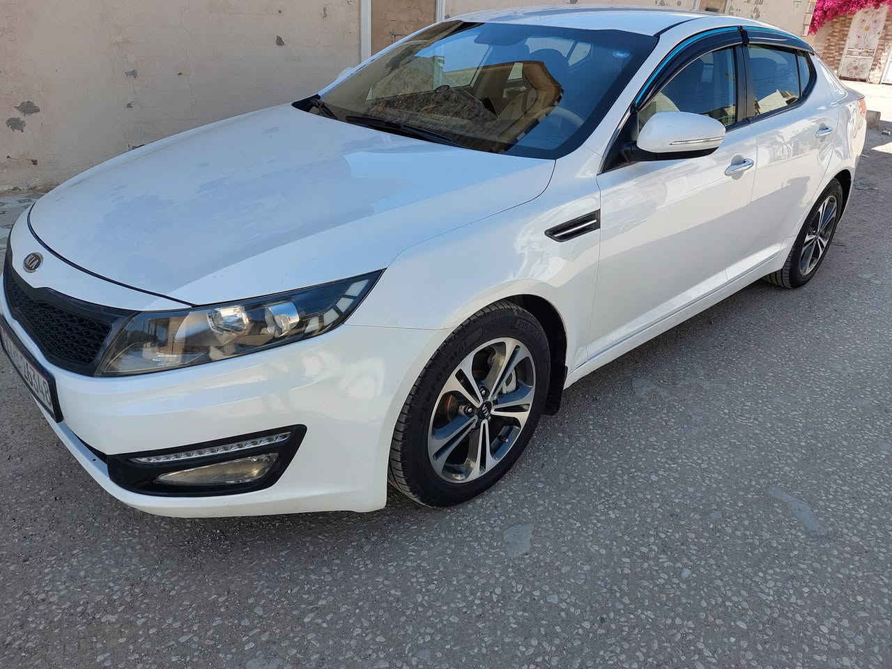 السلام عليكم لبيع اوبتماء موديل 2012 خليجي مكينه دوش  بيهه مكانين بارد فقط الباقي كفاله عامه من الصبغ والضربه كير محرك حداديه مكفولات تخم تايرات جداد كهربائية كلهه شغاله سياره جاهزه من كلشي السعر 120 وبيهه مجال بسيط مكاني بابل ***********
