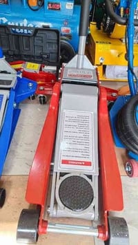 جك عربة ٥ طن السعر ٢٠٠ اقساط ماستر فقط.. جك ٣ طن السعر ١٨٠ الف ماستر ف...