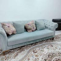 تخم (٢ثلاثيه ٢كراسي) وميز تلفزيون وطبله وسطيه مستعمل يحتاج تنظيف  للبي...