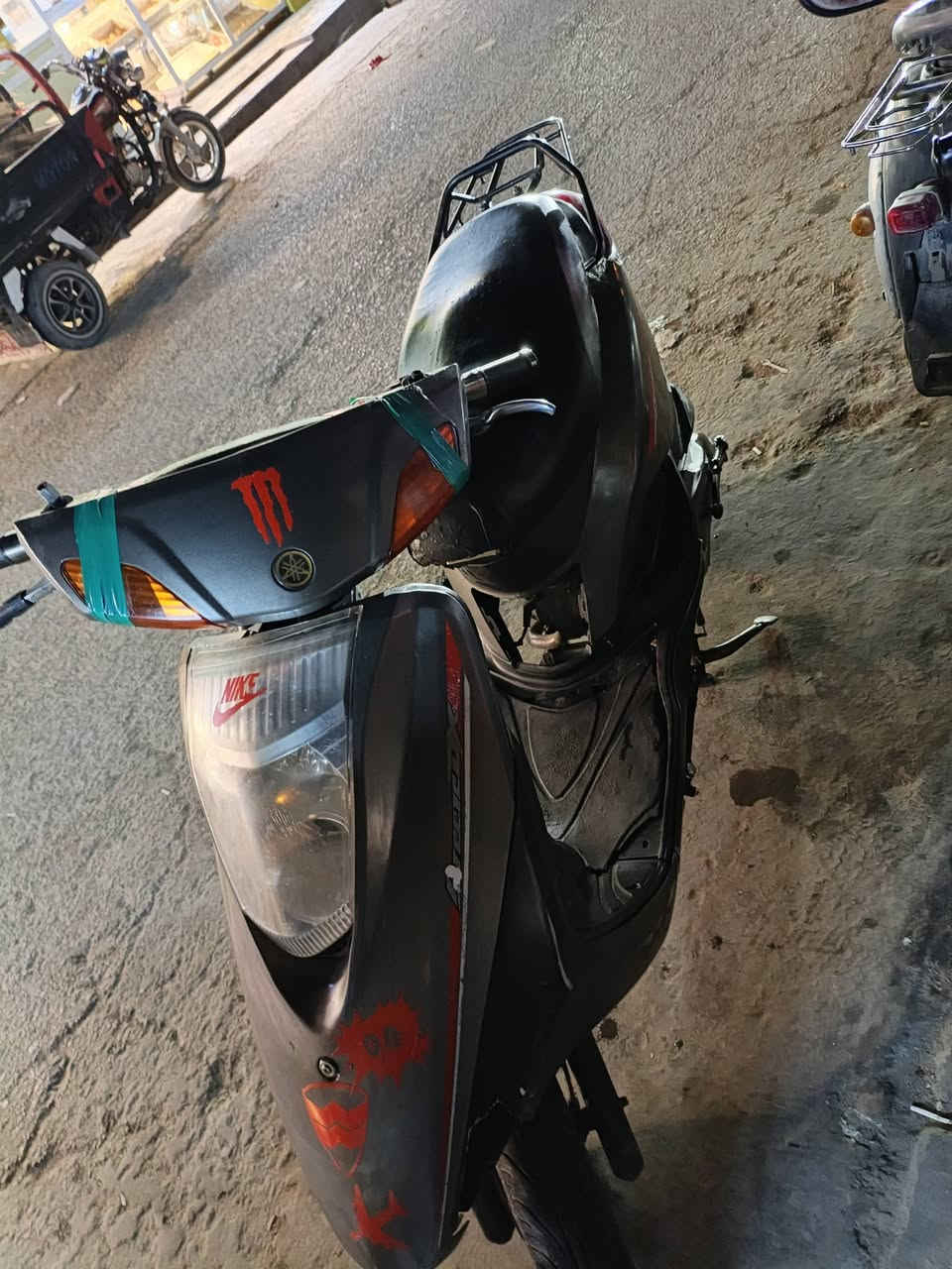 السلام عليكم اخوان دراجه ماكس للبيع كهربائيات شغالة سلف شغاله مدينه مامفتوح دراجه نكره سلف 375 و بي مجال *********** عنوان كركوك طريق بغداد مقابل الجبهة التركمانيه
