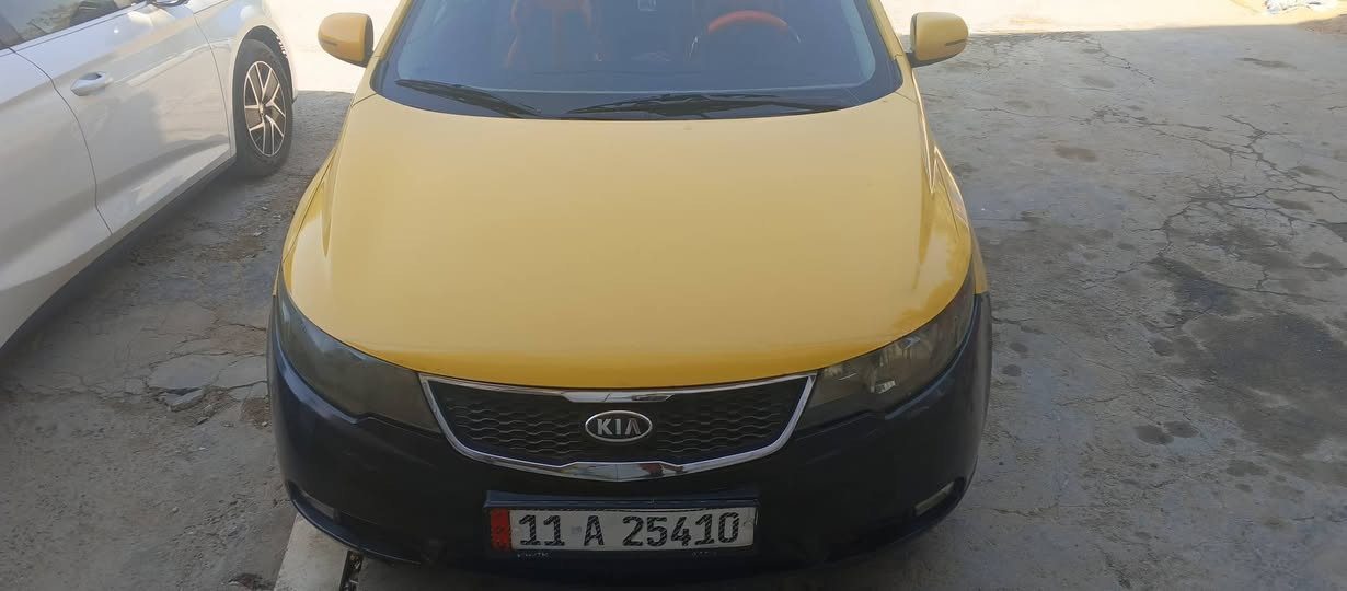 كيا فورتي موديل 2012 حزام وباب السايق مصبوغ ماشية 300الف وشوية السعر 75 وبيها مجال 
***********
