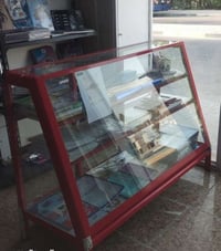 ميز عرض جام عدد ٢ سعر ٢٢٥ الف ميز عرض جام عدد ٢ سعر ٢٢٥ الف 0771955482...