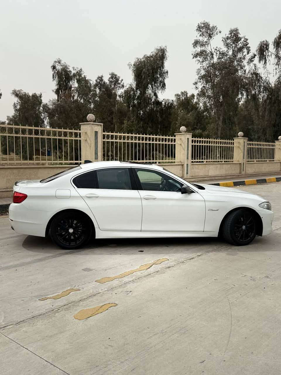 BMW 2013 F10
حجم 530i 

الماني شركة العروش

رقم اربيل هزه جديده

سنوية جديده بسمي 

محرك 6 سلندر n52

بدون توربو لوزن قصير 

كير ومحرك شرط

ماشيه 200

لون ابيض داخل قرميدي

خمس كامرات 360 درجة

تشغيل بصمه 

شاشه كبيره

بصمة أبواب

كشنات جلد

حساسات أماميه خلفيه

شفتات بالستيرن 

انضمة قياده

كشنات كهربائي

أبواب شفط 

بيها قطعتين صبغ بدون ضرر داخلي 

سعر 170 وبيها مجال للشراي

مكان السياره - موصل 

***********
