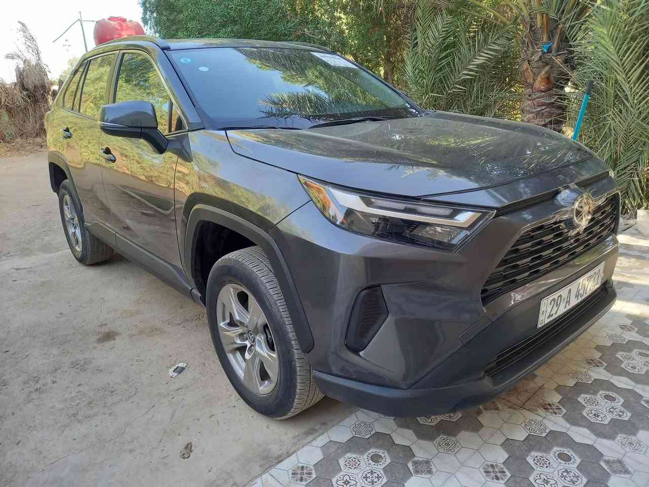 راف فور ٢٣ معوقين وكاله عامه ثاني يوم محرك ٢٥٠٠ حادثهه جاملغ وبنيد وبيهه بمريكه باب وجاملغ يعني ٤قطع
موصفات فول سلايت شاشه بصمه 
مكاني كوت سعر ١٦٥
***********
