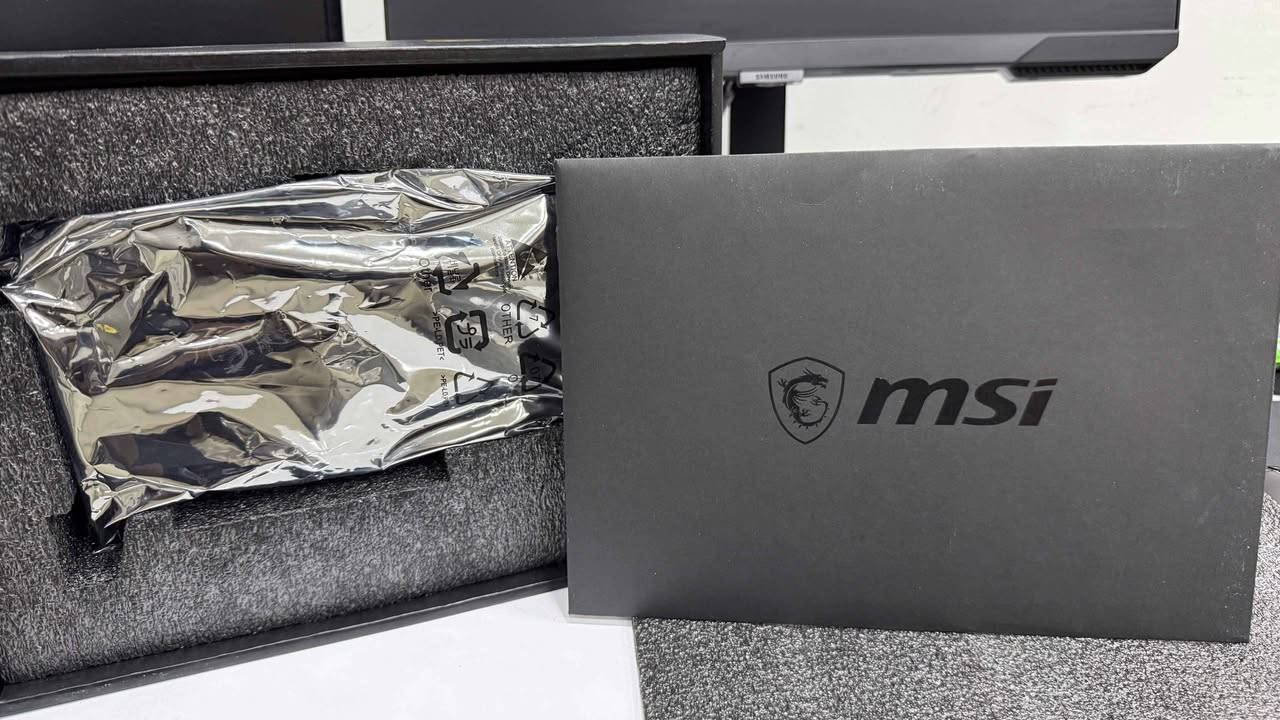 السلام عليكم للبيع كارت MSI GeForce RTX 1660Ti
الكارت نظيف كلش ومغير المعجون الحراري، 
الحرارة ما تتجاوز ال °60C الكارت كامل هو الملحقات والكارتونة مالته مثل ما موضح بالصور

السعر: 175 وبي ومجال بسيط بغداد, العراق


**إذا كنت صاحب هذا الإعلان وتريد حذفه لأي سبب، رجاءا أرسل رسالة إلى الدعم الفني**