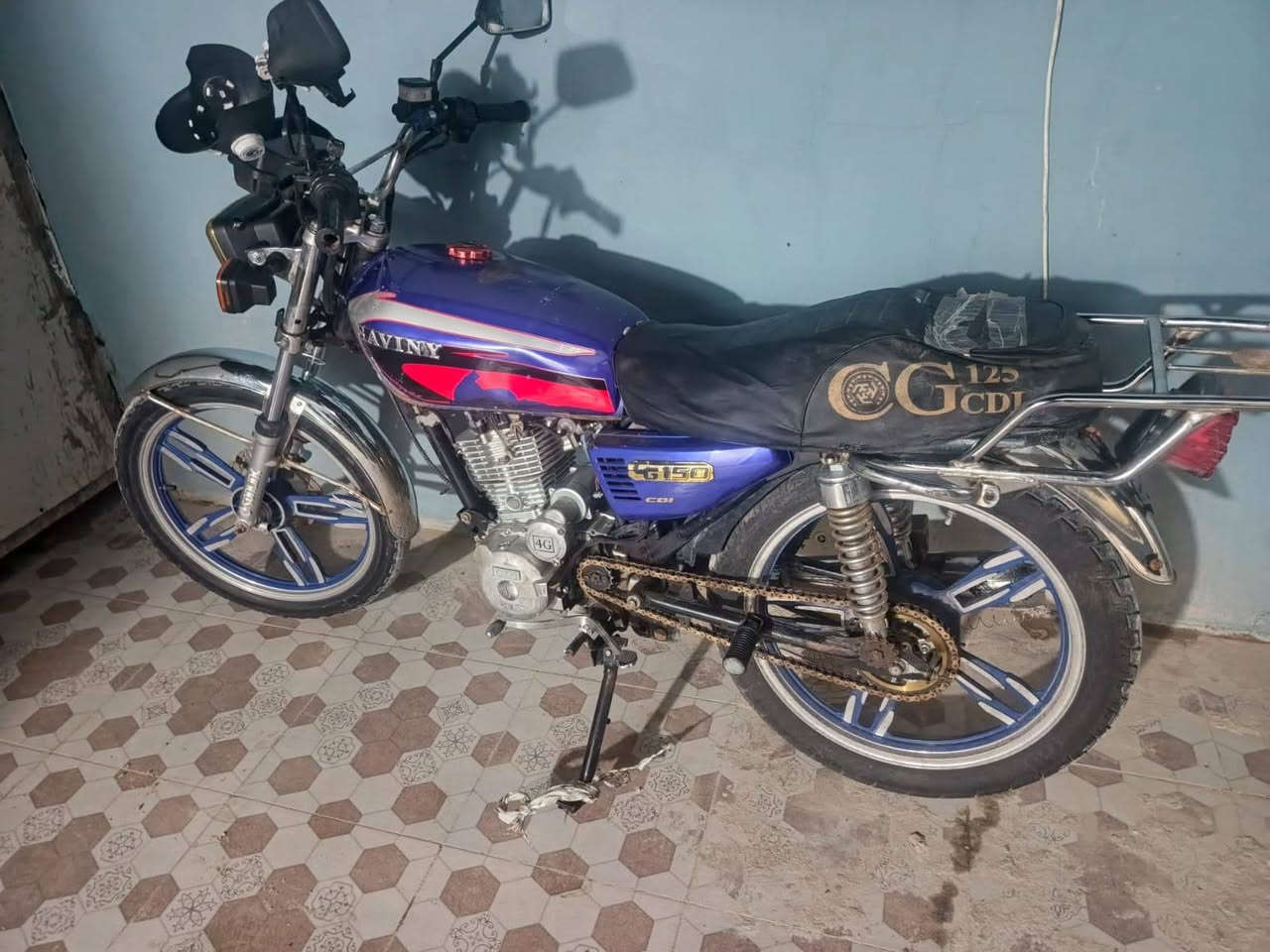 يالله يراني للبيع موديل 21 السعر 450 بي مجال ***********
