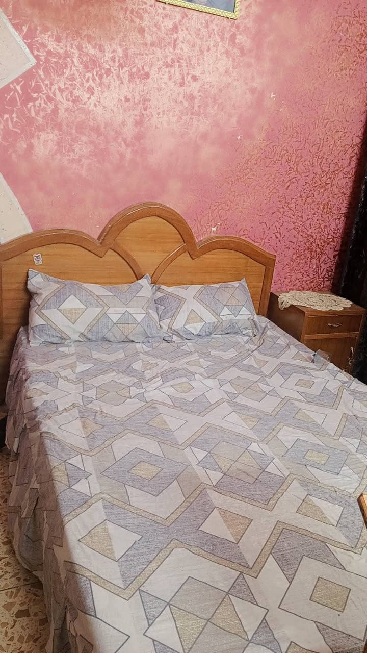 غرفة نوم عراقية نجارة تزكام نظيفة متكونة من 6 قطع بـ325 بيها مجال داخلها نظيف للتواصل +964 772 319 9697
المكان بغداد الامين الثانية
