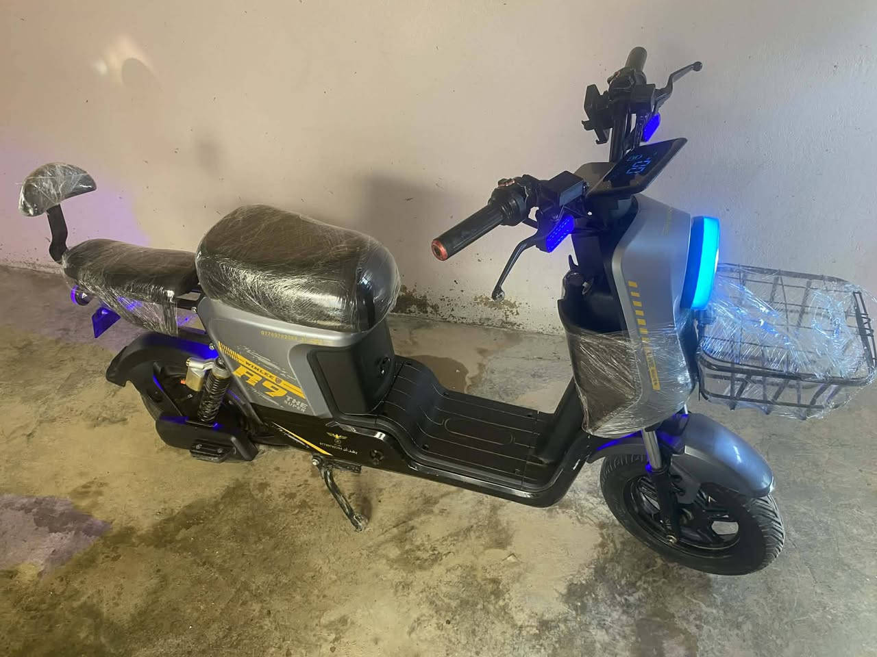 R9
فول دراجه ونظيفه  موديل ٢٠٢٥ نضام R
استخدام كلشش قليل 
بسعر ٣٧٥ وبيها مجال 
مكاني ديالى بعقوبة كنعان 
اي ستفسار اتصل ‏‪***********‬‏
