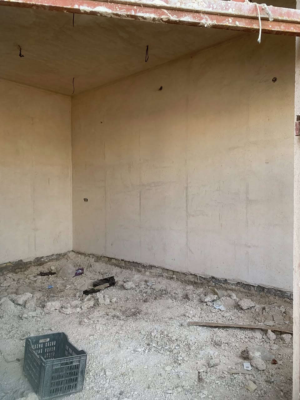 ⚠️ بـيـت طــابـو زراعــي سـنـد 25
⚠️ الـمـسـاحـة 200
⚠️ الـمـكـان الـحـمـزه الـغـربـي / حــي عــدنـان / الـطـابـو الـزراعـي / عـرض الـشـارع 8 مـتـر / يـبـعـد عـن الـشـارع الـعـام تـقـريـبـاً 500 مـتـر
⚠️ الـواجـة  10
⚠️ الـنـزال 20

⚠️ الـبـيـت مـتـكـون مـن :-
 ❗️ إسـتـقـبـال  6 ❎ 4
 ❗️ غـرفـتـيـن   5 ❎ 4
 ❗️  مـطـبــخ    5 ❎ 4
 ❗️ مـنـور دايــر  الـبـيـت حـرف L
 ❗️صـحـيـات خـارجـيـة

 ⚠️ بـنــاء جـديـد طـابــوگ 
 ⚠️ صــب كـونـكـريـت
 ⚠️ إسـتـارة الـسـطـح دايـر الـبـيـت طـول 180 
 ⚠️ درج  دايــر
 ⚠️ الـسـطـح مـزفـت و كـامـل 
 ⚠️ كـهـربـاء مـأسـسـه و كـامـلـه
 ⚠️ الـبـيـت عـايـز شـغـلات قـلـيـله

⚠️ الـسـعـر مـنـاســب و راقـــي جــداً جــداً 🔥🔥

⚠️ للإسـتـفـسـار مـراسـلة الـصـفـحـة او الإتـصـال عـلـى الـأرقـام أو عـلـى الـواتس آب  
 ***********
 ***********

 أو زيـارة مـكـتـب الـمـمـيـز  قـرب مـحـطـة وقـود    
الـمـدحـتـيـة مـقـابـل إسـتـدارة الـصـقـر
