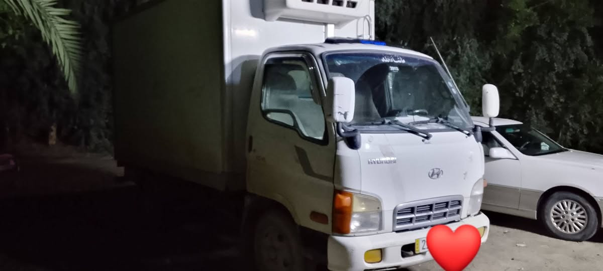 سياره موديل 2013 محرك ابلدي تبريد قماره ثلاجه شغالات  تخم تاير سياره كافه النظافه الاتصال ***********\\\\***********
