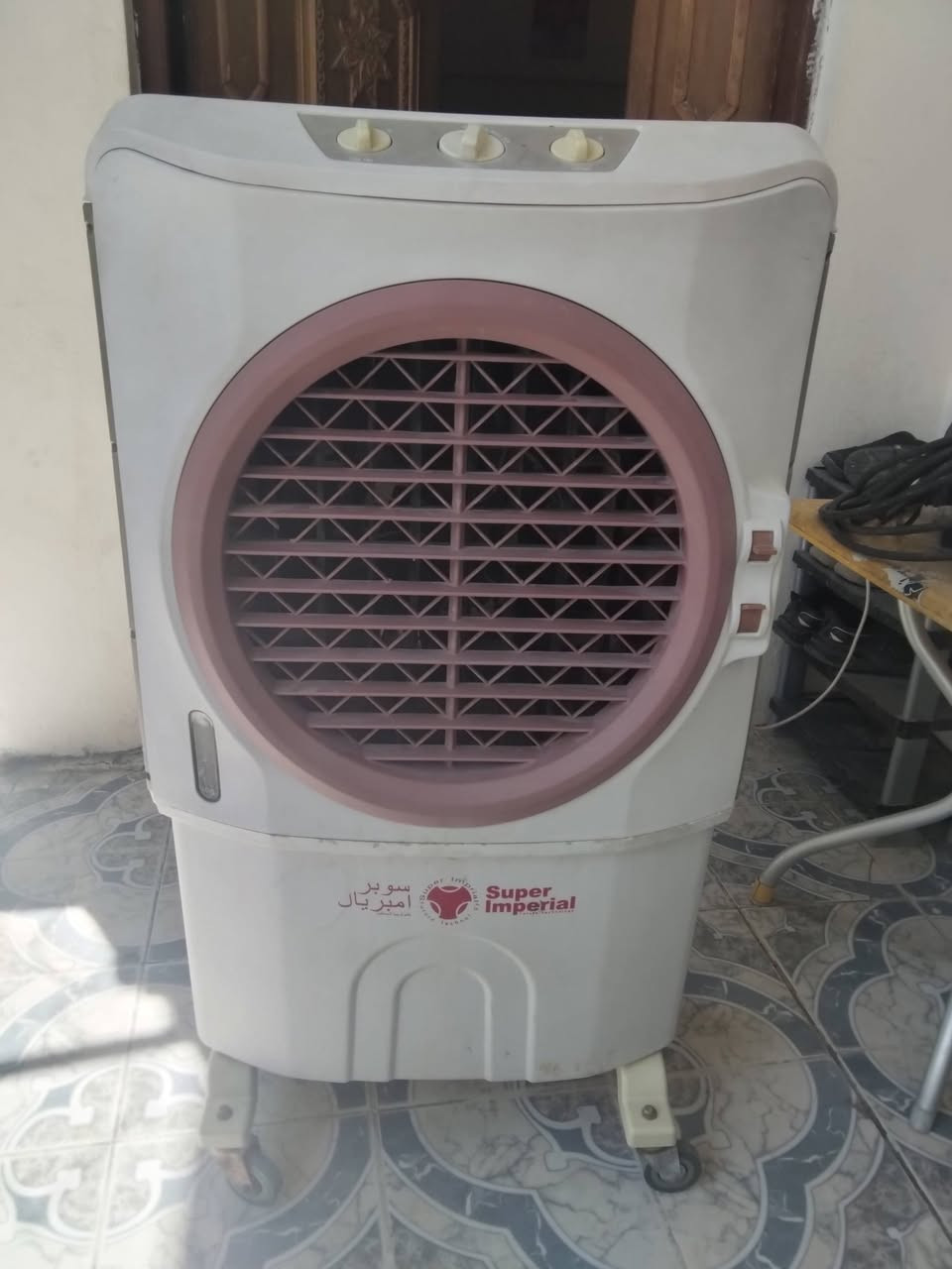 السلام عليكم 

1=مكيف الريان. R22قرصت شركه ممفتوح منقص شويه غاز ابيعلك عل فحص سعر 175وبي مجال 

2=كنفيره سوبر امبريال جديده. =اضافه 90/100 ابيعلك عل فحص شغاله كلهه. سعر 100 وبيهه مجال 

رقم الهاتف =***********
